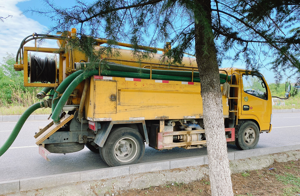 283铁匠营清洗抽粪车